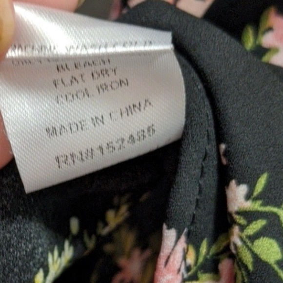 Floral Papermoon Bell Sleeve Top EUC - Picture 4 of 4